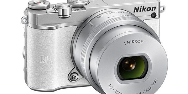 Nikon 1 J5 MILC fényképezőgép